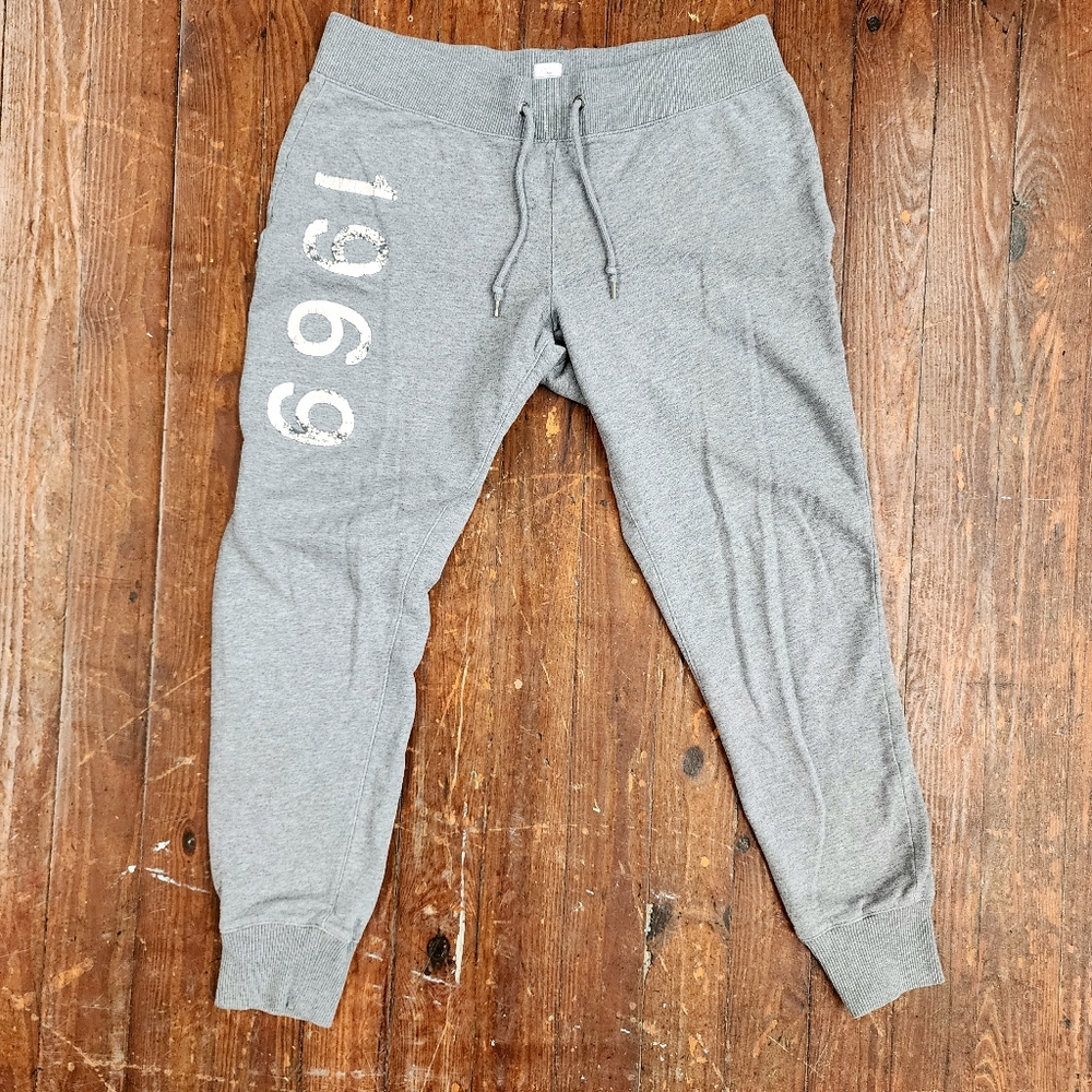 GAP Pants Women Large Gray Joggers Sweatpants Embroidered Logo Gym Tapper